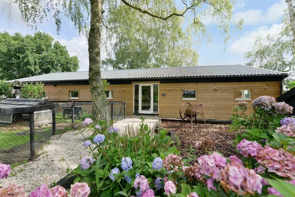 Bos En Beek Bed & Breakfast Ulvenhout Exterior foto